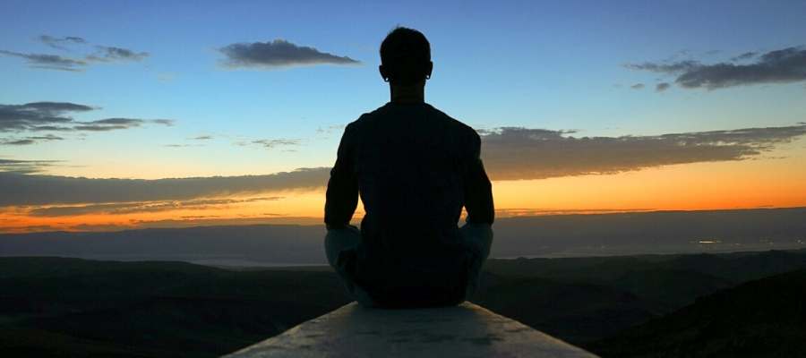 Amanecer en comunidad e intimidad